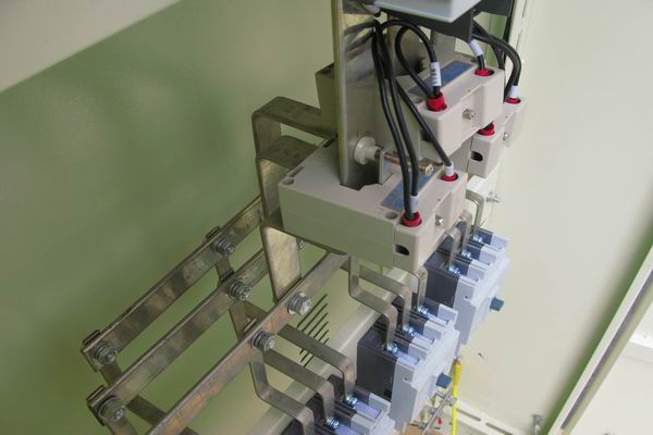 周口配电柜-3683谈谈配电柜的尺寸有哪些